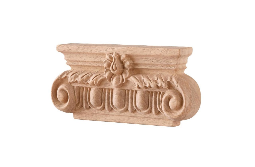 Wood decorative capitel with sculptures