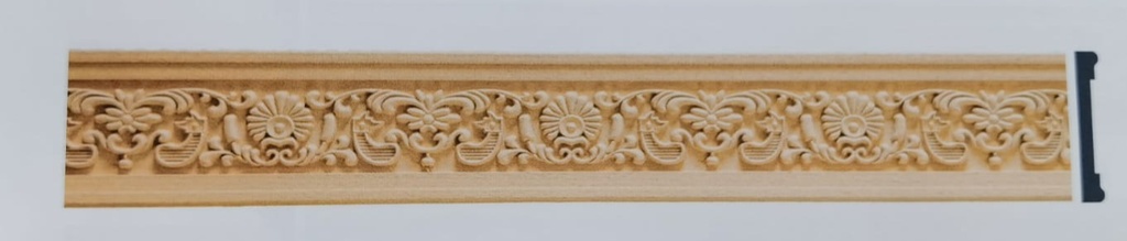 Cornisa en bois sculpté