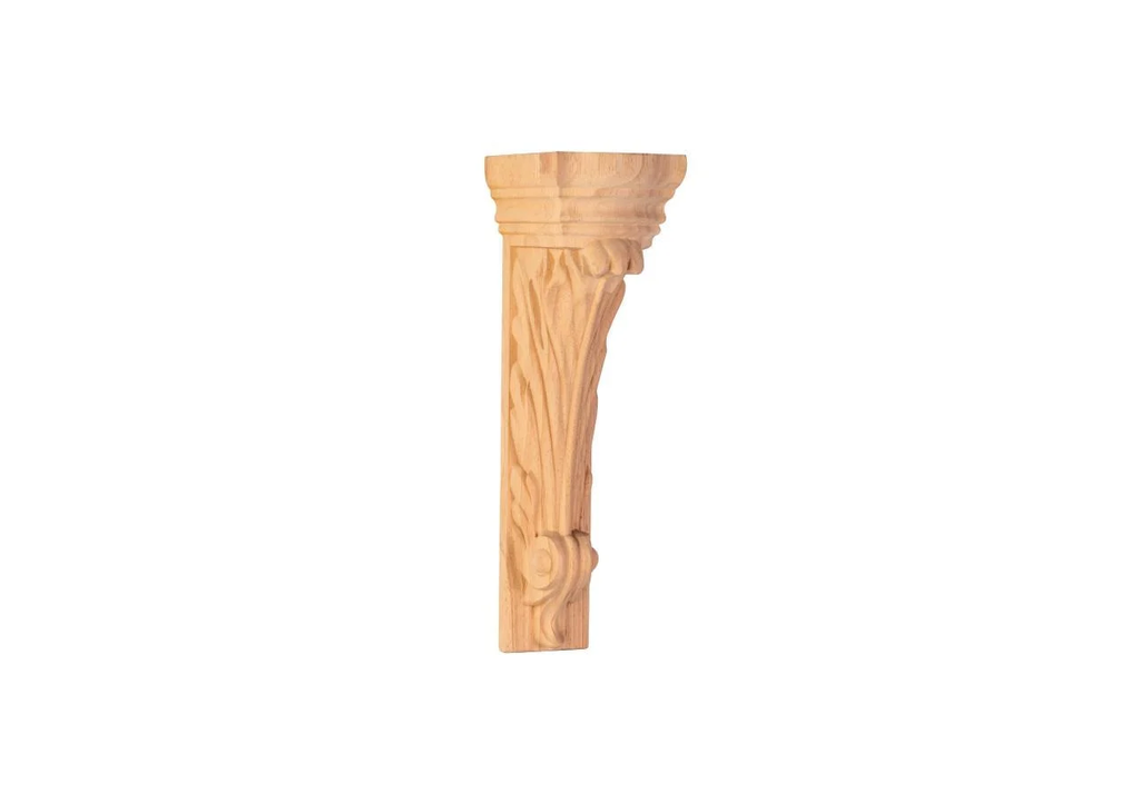 Wood decorative capitel with sculptures